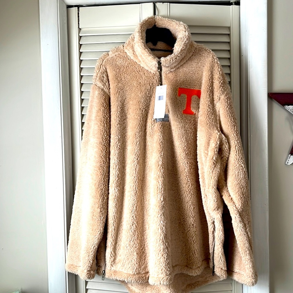 Linden Logo Sherpa Tennessee Pull over